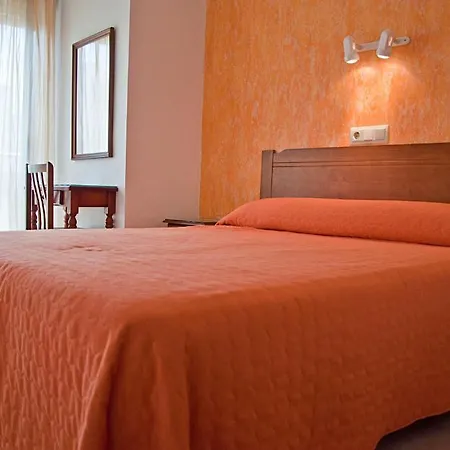 Marina Hotel 2*