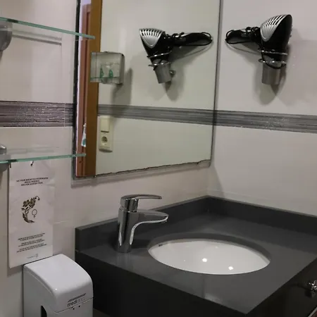 Hotel Marina 2*